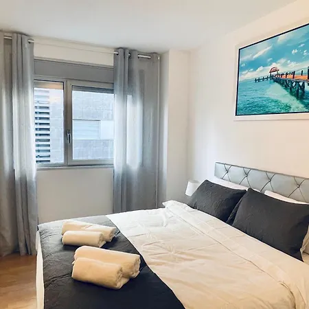 Luxe Forum Terrace *