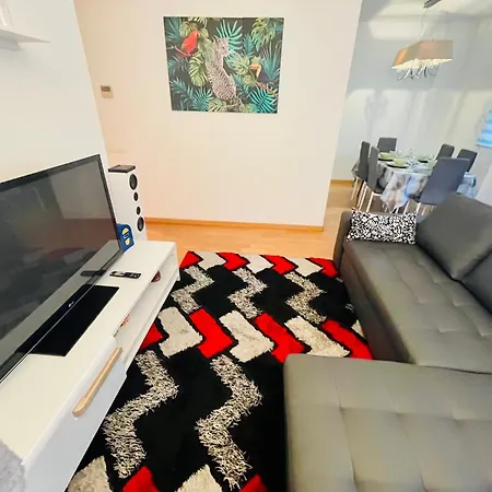 Luxe Forum Terrace *